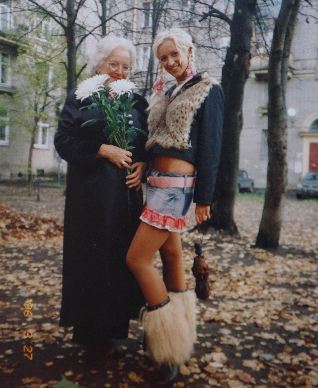 Учителя вспоминают свою бывшую ученицу Ольгу Бузову Учителя вспоминают свою бывшую ученицу Ольгу Бузову