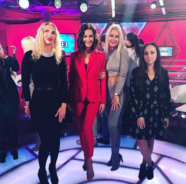 Фото со съёмок ток-шоу (24.10.2017) Фото со съёмок ток-шоу (24.10.2017)