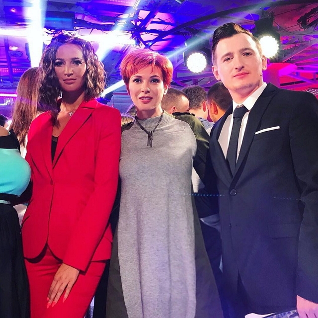 Фото со съёмок ток-шоу (24.10.2017) Фото со съёмок ток-шоу (24.10.2017)