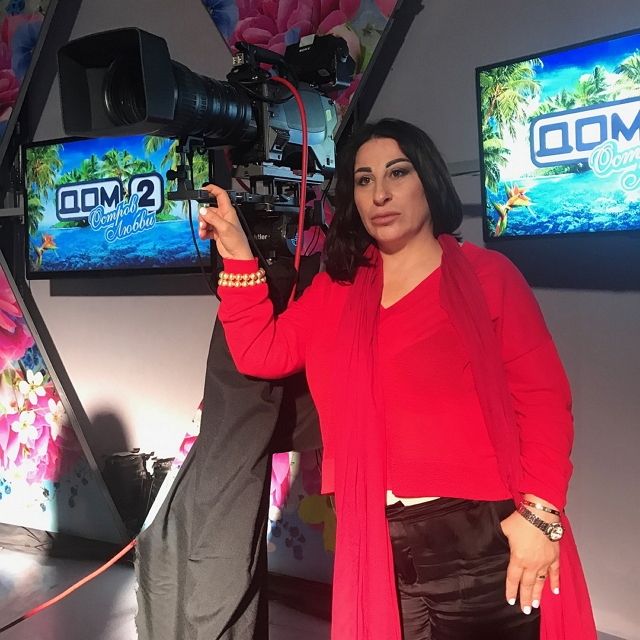 Фото со съёмок ток-шоу (24.10.2017) Фото со съёмок ток-шоу (24.10.2017)