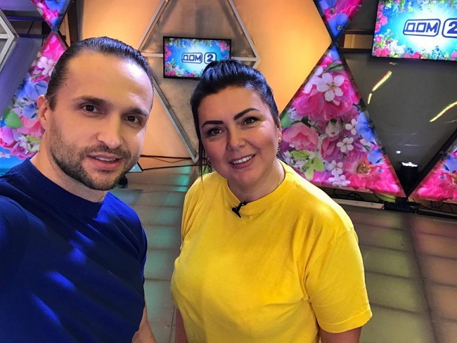 Фото со съёмок ток-шоу (25.10.2017) Фото со съёмок ток-шоу (25.10.2017)