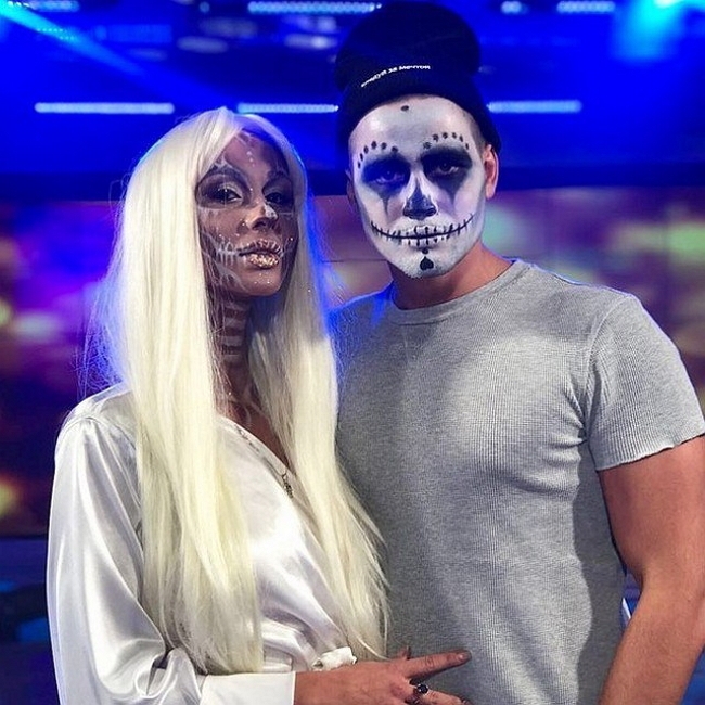 Фото со съёмок ток-шоу (25.10.2017) Фото со съёмок ток-шоу (25.10.2017)