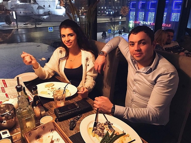 Алиана Устиненко все ещё жена Александра Гобозова Алиана Устиненко все ещё жена Александра Гобозова