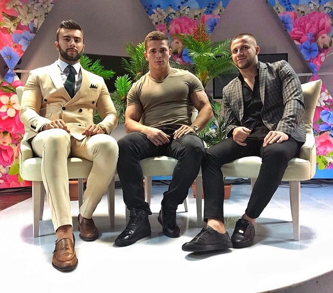 Фото со съёмок ток-шоу (27.10.2017) Фото со съёмок ток-шоу (27.10.2017)