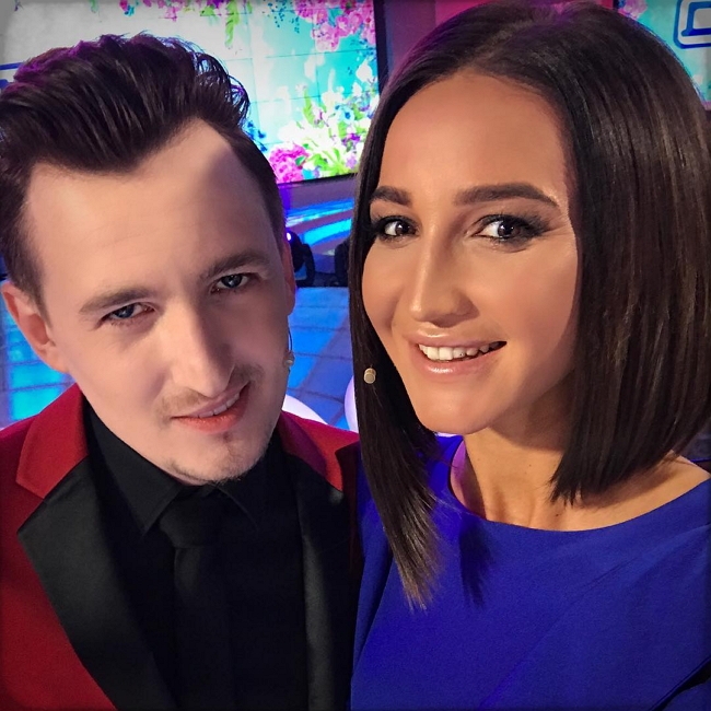 Фото со съёмок ток-шоу (27.10.2017) Фото со съёмок ток-шоу (27.10.2017)