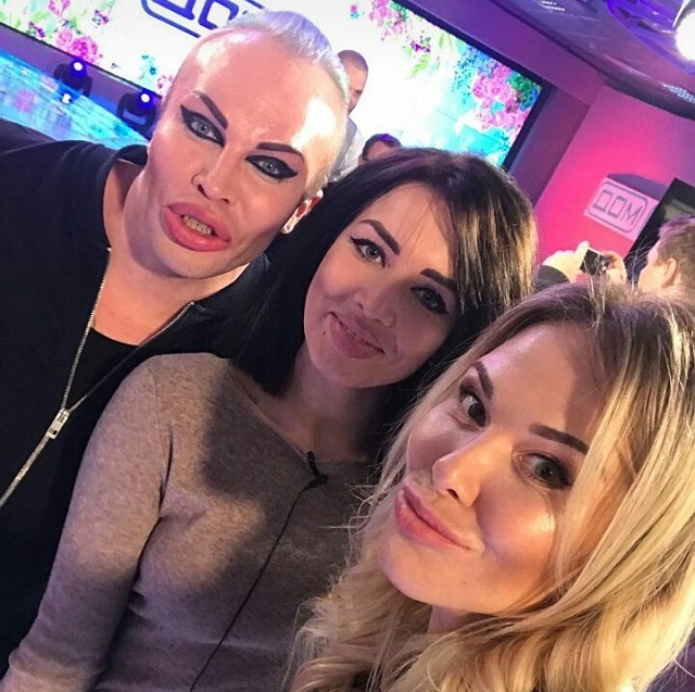 Фото со съёмок ток-шоу (28.10.2017) Фото со съёмок ток-шоу (28.10.2017)