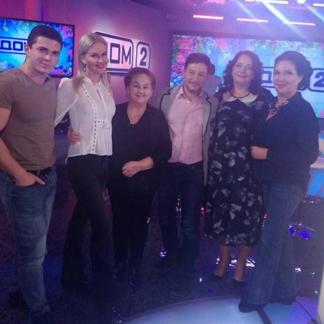 Фото со съёмок ток-шоу (28.10.2017) Фото со съёмок ток-шоу (28.10.2017)