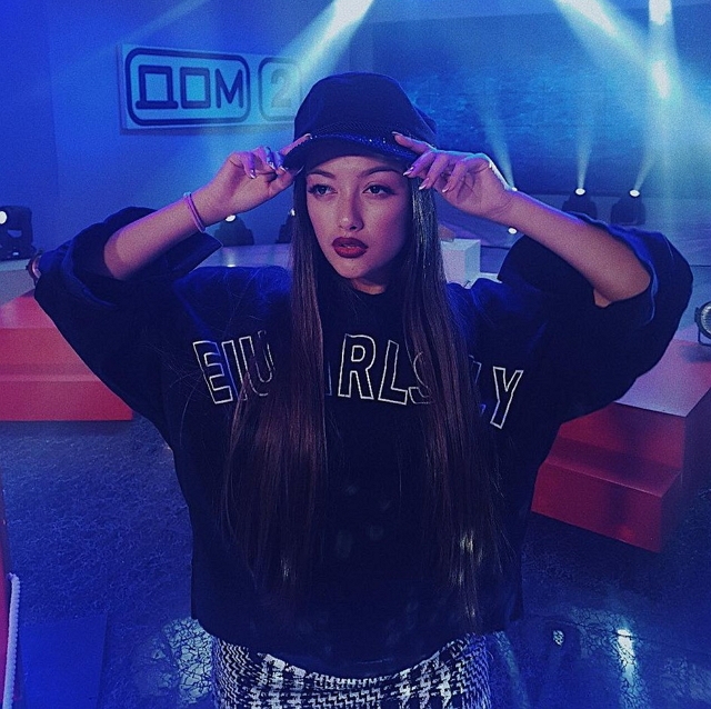 Фото со съёмок ток-шоу (29.10.2017) Фото со съёмок ток-шоу (29.10.2017)