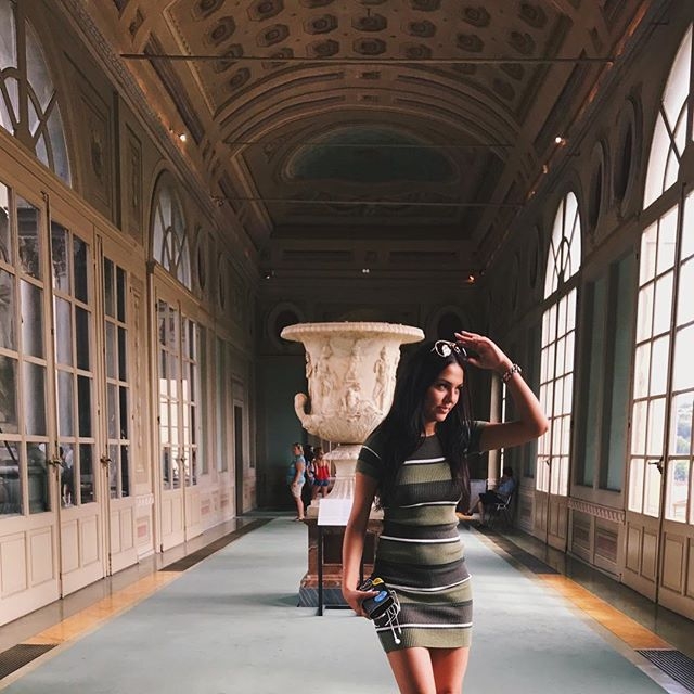 ����� ����� ���: ������ �������������