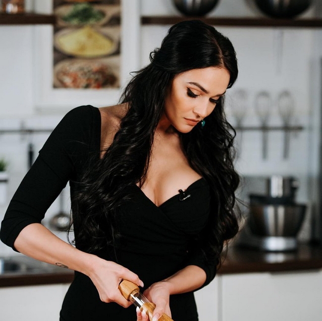 Жизнь после шоу: Алёна Водонаева Жизнь после шоу: Алёна Водонаева