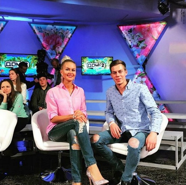 Фото со съёмок ток-шоу (6.12.2017) Фото со съёмок ток-шоу (6.12.2017)