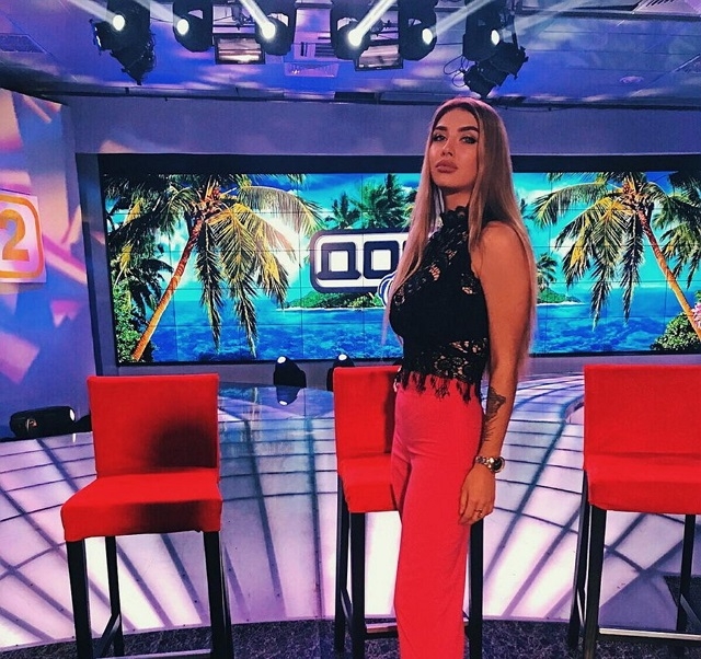 Фото со съёмок ток-шоу (14.12.2017) Фото со съёмок ток-шоу (14.12.2017)