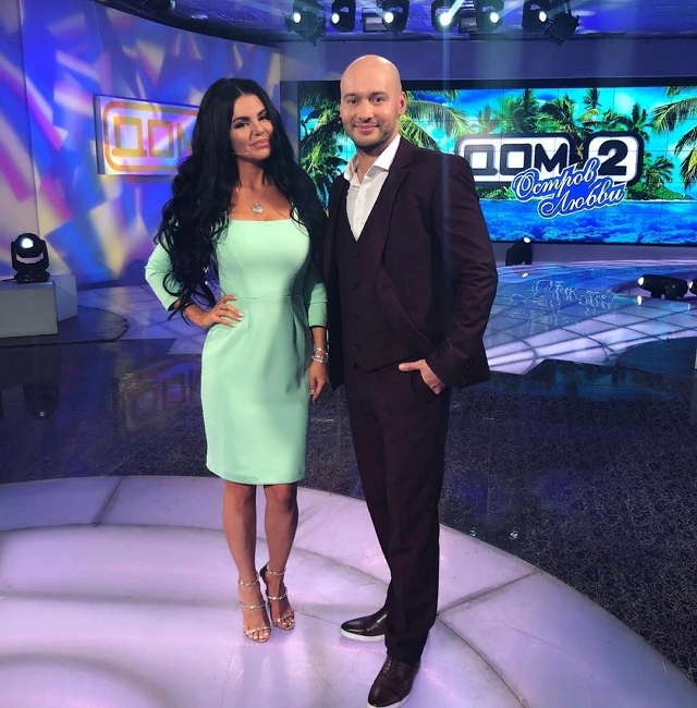 Фото со съёмок ток-шоу (14.12.2017) Фото со съёмок ток-шоу (14.12.2017)