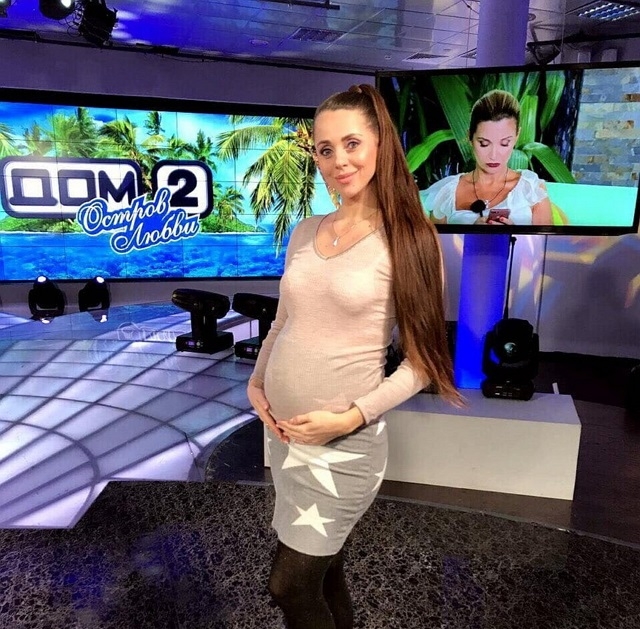 Фото со съёмок ток-шоу (14.12.2017) Фото со съёмок ток-шоу (14.12.2017)