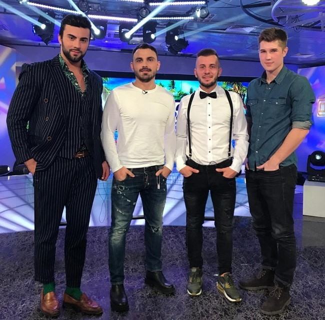 Фото со съёмок ток-шоу (19.12.2017) Фото со съёмок ток-шоу (19.12.2017)