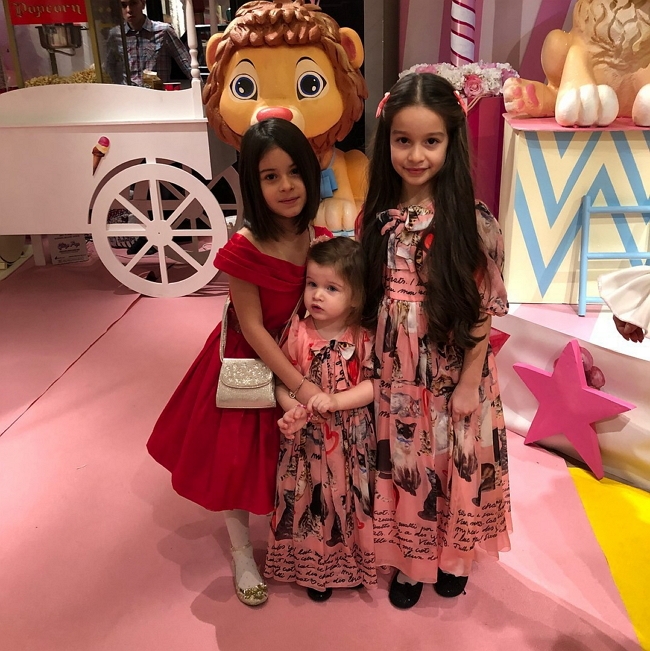 Фото с вечеринки в честь Теоны Омаровой Фото с вечеринки в честь Теоны Омаровой