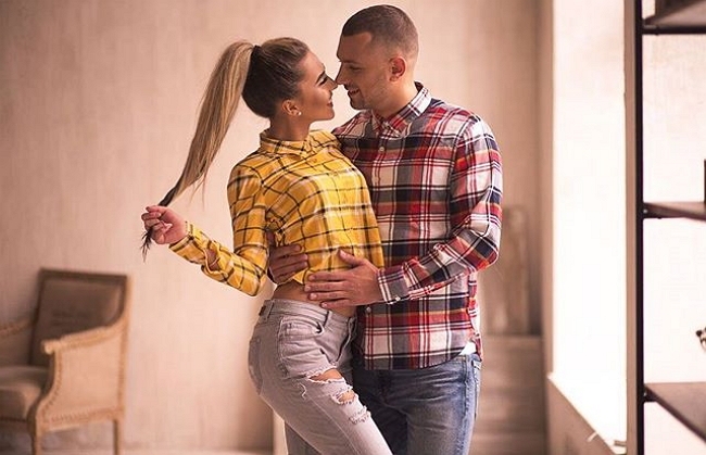 Фанаты шокированы размерами квартиры Кузнецова и Маркиной Фанаты шокированы размерами квартиры Кузнецова и Маркиной