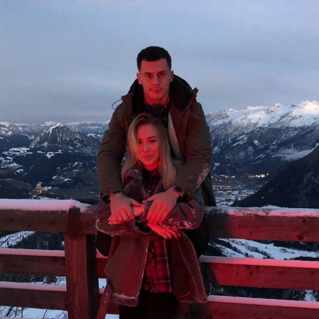 Иван Барзиков и Лиза Полыгалова сбежали в Европу Иван Барзиков и Лиза Полыгалова сбежали в Европу