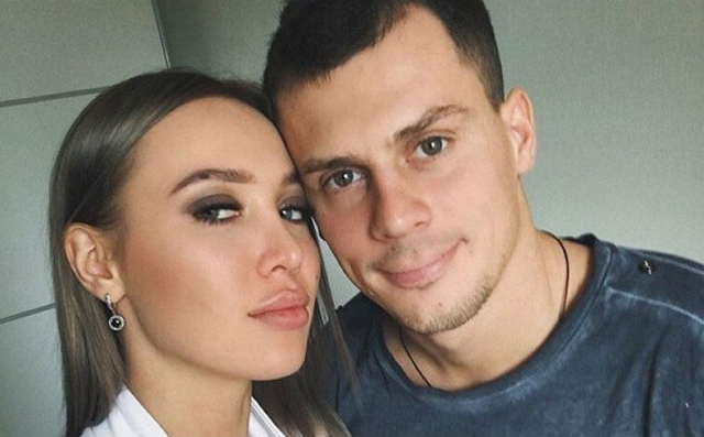 Иван Барзиков и Лиза Полыгалова сбежали в Европу Иван Барзиков и Лиза Полыгалова сбежали в Европу