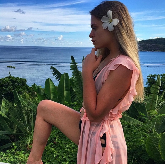 Анастасия Балинская: А надо ли мне все это? Анастасия Балинская: А надо ли мне все это?