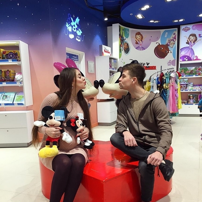 Ольга Рапунцель в восторге от своих форм Ольга Рапунцель в восторге от своих форм