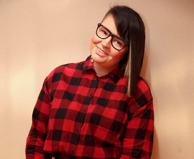 Александра Черно: Мать воровала у нас бабушкой деньги Александра Черно: Мать воровала у нас бабушкой деньги