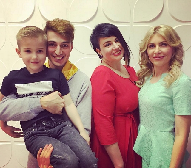 Фото со съёмок ток-шоу (6.04.2018) Фото со съёмок ток-шоу (6.04.2018)