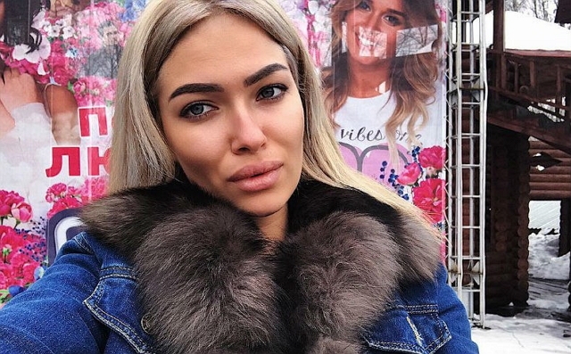 Фанаты загнобили Екатерину Зиновьеву за новый цвет волос Фанаты загнобили Екатерину Зиновьеву за новый цвет волос