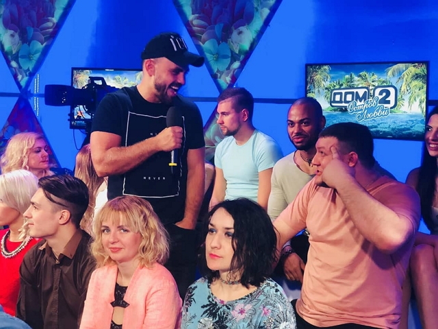 Фото со съёмок ток-шоу (7.04.2018) Фото со съёмок ток-шоу (7.04.2018)