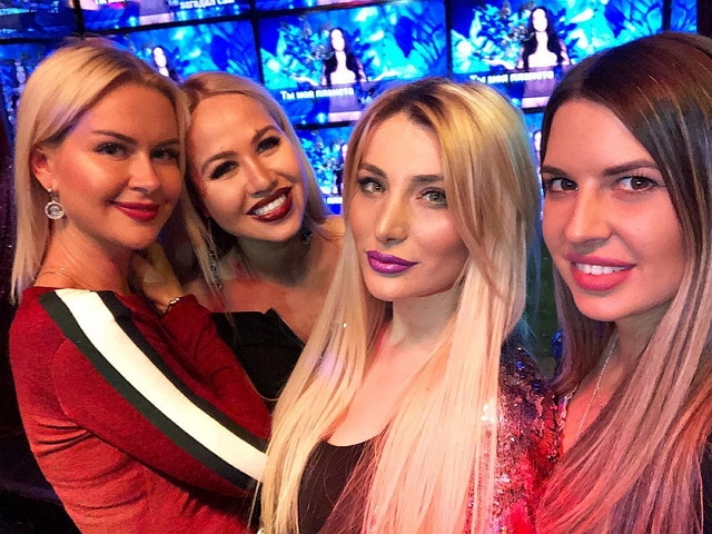 Фото со съёмок ток-шоу (7.04.2018) Фото со съёмок ток-шоу (7.04.2018)