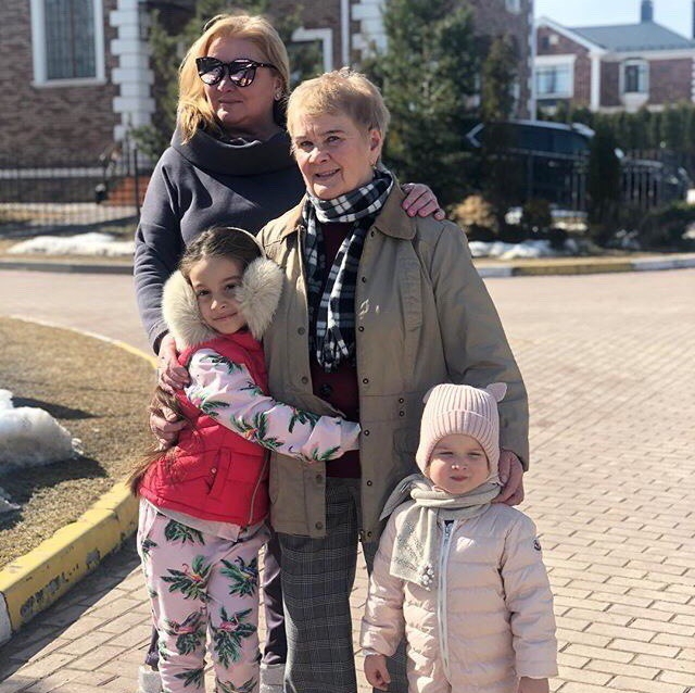 Фото детей участников Дома-2 (10.04.2018) Фото детей участников Дома-2 (10.04.2018)