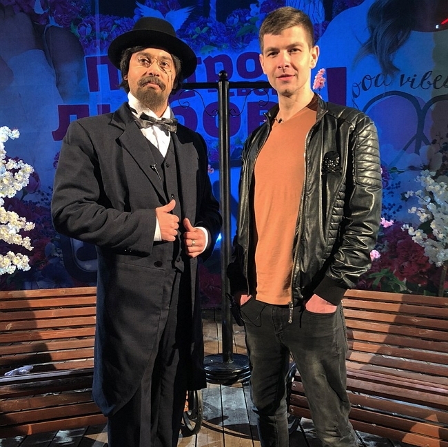 Фото со съёмок ток-шоу (25.04.2018) Фото со съёмок ток-шоу (25.04.2018)