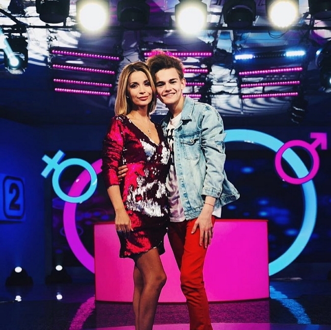 Фото со съёмок ток-шоу (25.04.2018) Фото со съёмок ток-шоу (25.04.2018)