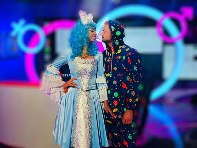 Фото со съёмок ток-шоу (25.04.2018) Фото со съёмок ток-шоу (25.04.2018)