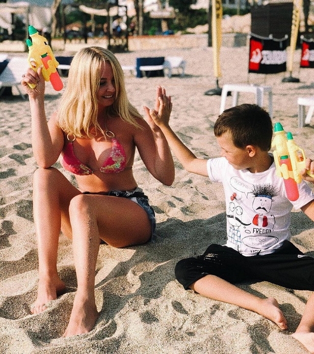 Фото детей участников Дома-2 (25.04.2018) Фото детей участников Дома-2 (25.04.2018)