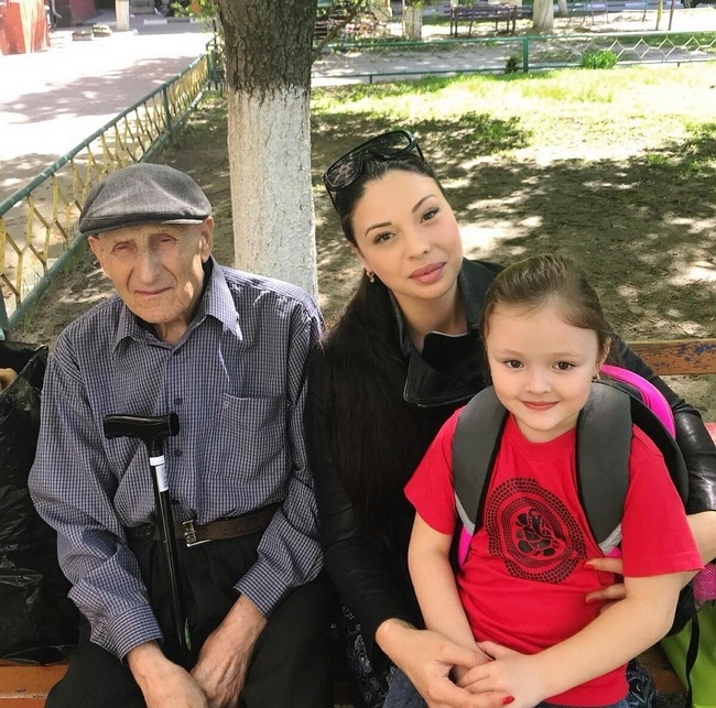 Фото детей участников Дома-2 (2.05.2018) Фото детей участников Дома-2 (2.05.2018)