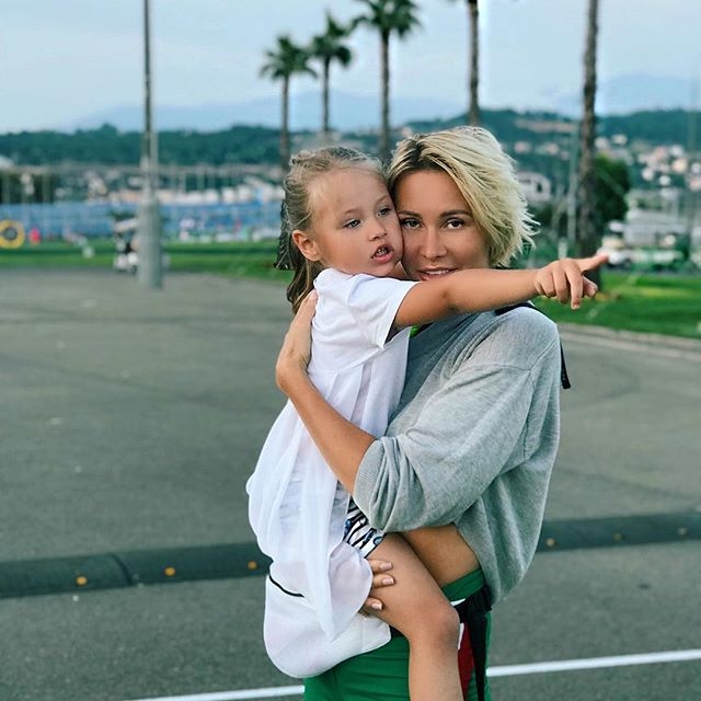 Элина Карякина: Секреты воспитания Элина Карякина: Секреты воспитания