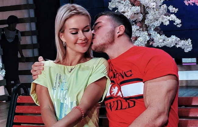 Марина Африкантова и Роман Капаклы заговорили о свадьбе Марина Африкантова и Роман Капаклы заговорили о свадьбе