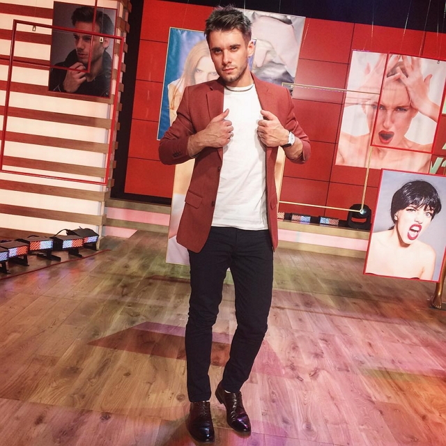 Фото со съёмок ток-шоу (3.09.2018) Фото со съёмок ток-шоу (3.09.2018)