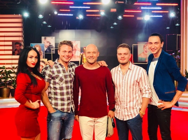 Фото со съёмок ток-шоу (4.09.2018) Фото со съёмок ток-шоу (4.09.2018)