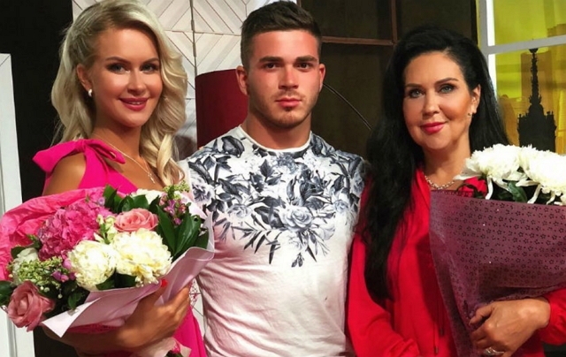 Марина Африкантова: Боюсь, что мама не даст нам расписаться! Марина Африкантова: Боюсь, что мама не даст нам расписаться!