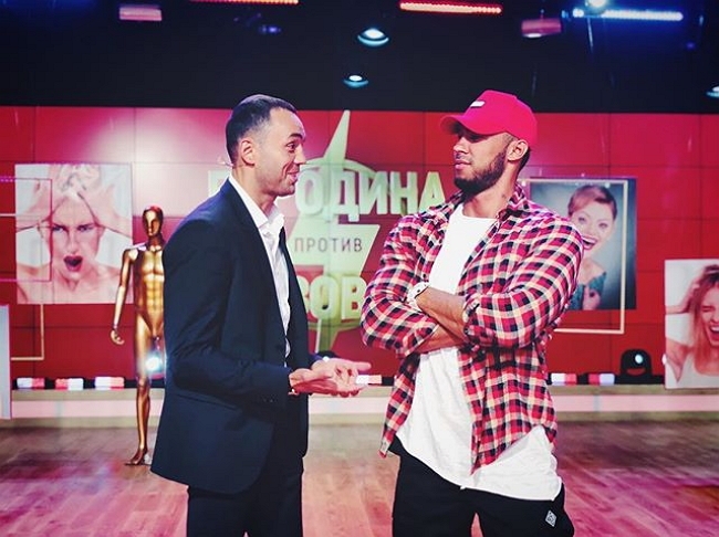 Фото со съёмок ток-шоу (5.09.2018) Фото со съёмок ток-шоу (5.09.2018)