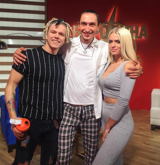 Фото со съёмок ток-шоу (27.09.2018) Фото со съёмок ток-шоу (27.09.2018)