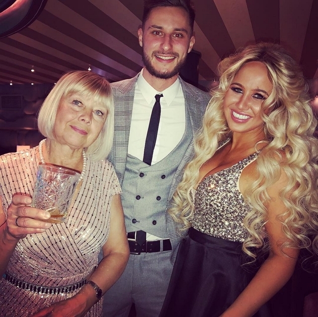 Мария Кохно отметила день рождения с бывшим возлюбленным Мария Кохно отметила день рождения с бывшим возлюбленным