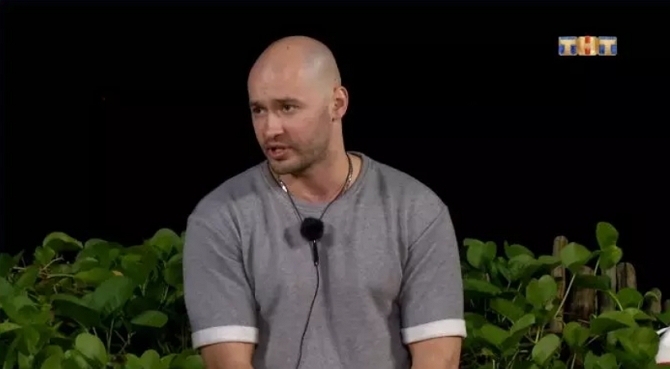 Мнение: Черкасов посмеялся над женщинами-ведущими Мнение: Черкасов посмеялся над женщинами-ведущими