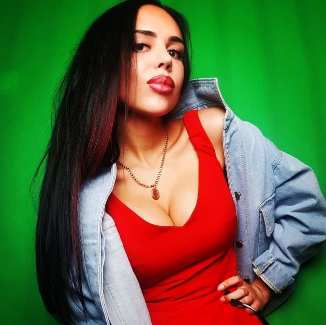 Новая участница Яна Чёсова Новая участница Яна Чёсова