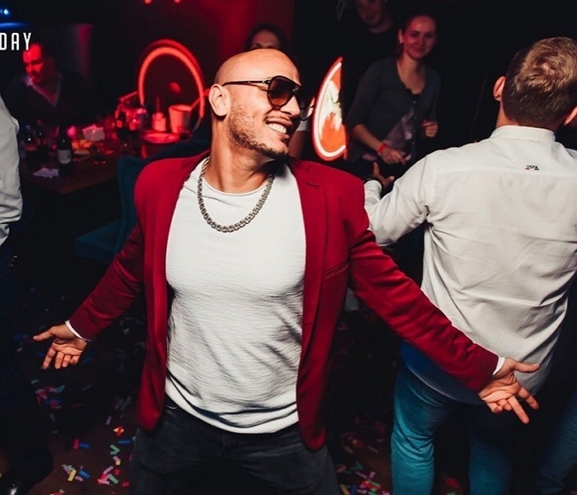 Андрей Черкасов: Адам излишне дружелюбен Андрей Черкасов: Адам излишне дружелюбен