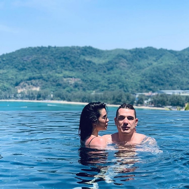 Ксения Бородина улетела с семьёй в Таиланд Ксения Бородина улетела с семьёй в Таиланд