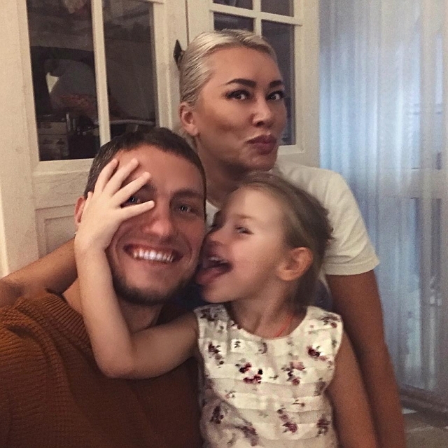 Фото детей участников Дома-2 (24.02.2019) Фото детей участников Дома-2 (24.02.2019)