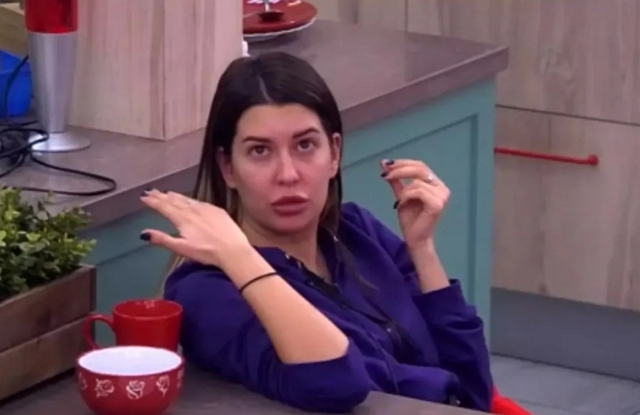 Мнение: Донцова назвала грязнулями семью Оганесяна Мнение: Донцова назвала грязнулями семью Оганесяна